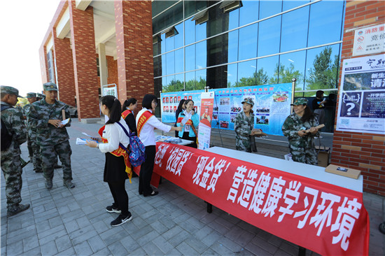 17_M3219.jpg
