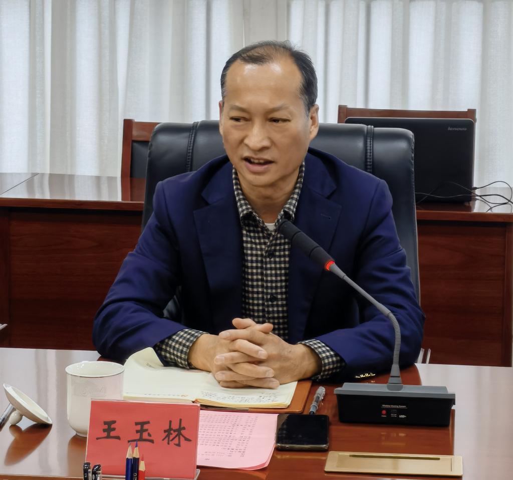 教育厅职业与成人教育处处长王玉林解读相关政策王玉林