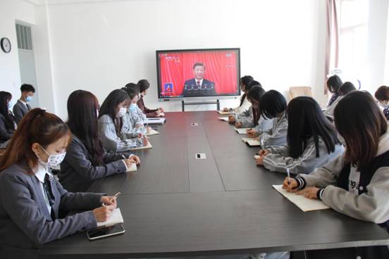 校内1 校内1